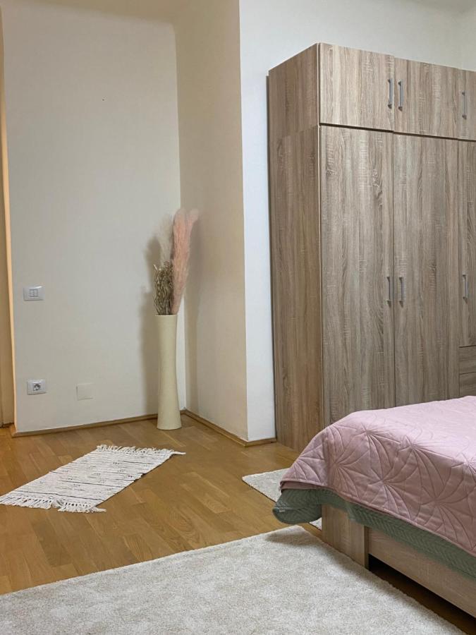 Downtown Apartment Boutique Green Garden Unirii บูคาเรสต์ ภายนอก รูปภาพ