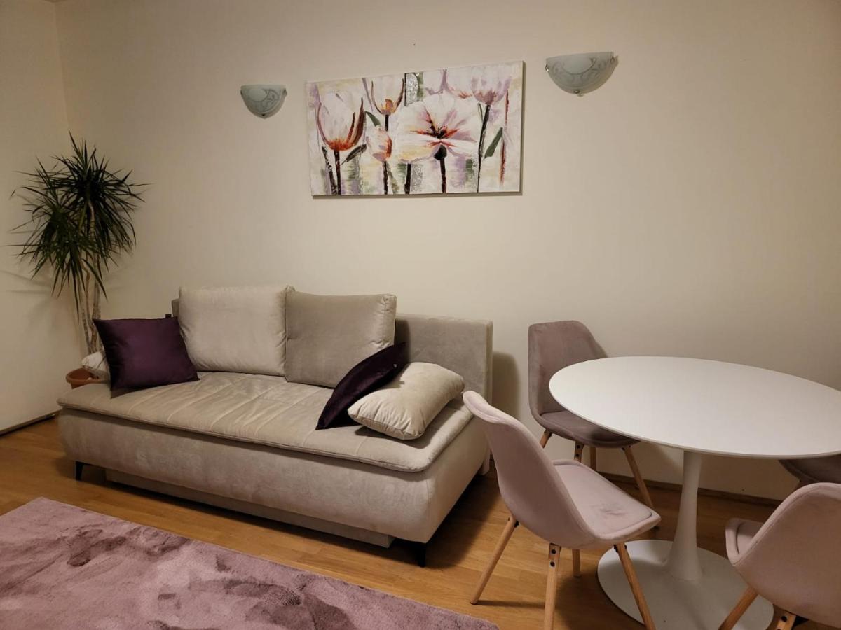 Downtown Apartment Boutique Green Garden Unirii บูคาเรสต์ ภายนอก รูปภาพ