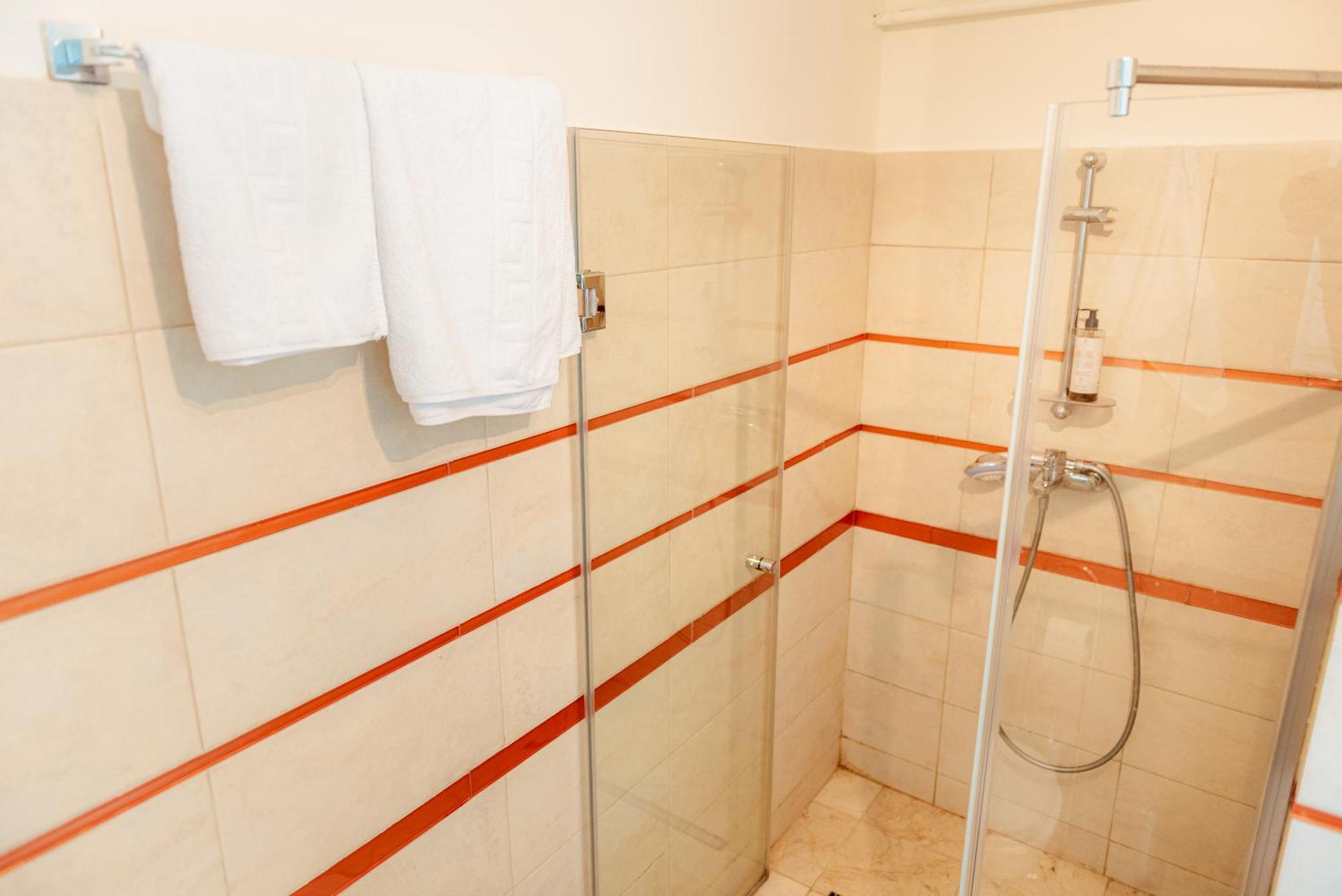 Downtown Apartment Boutique Green Garden Unirii บูคาเรสต์ ภายนอก รูปภาพ