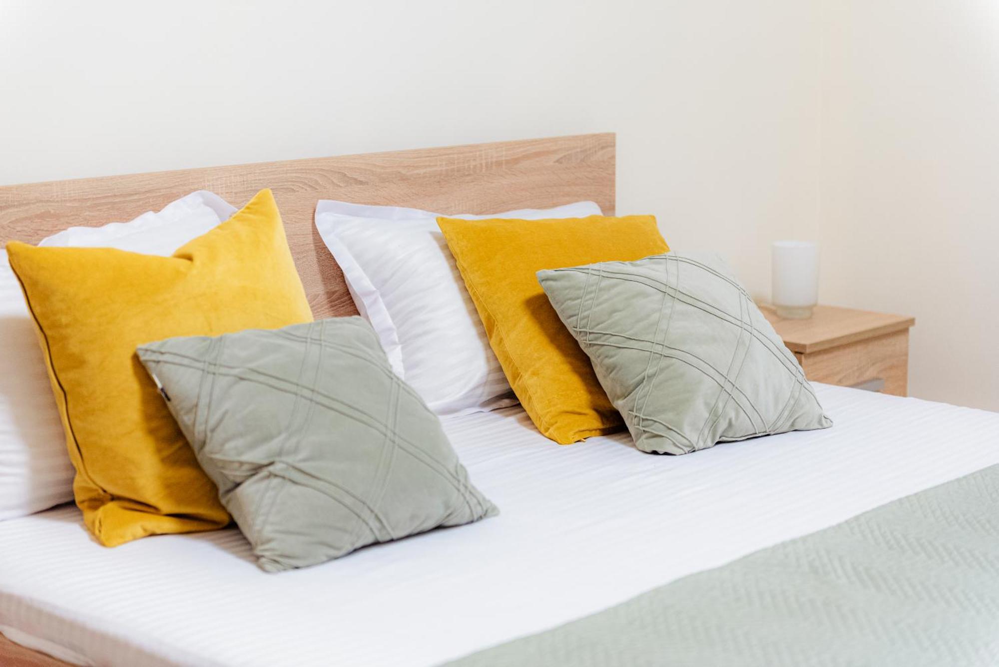 Downtown Apartment Boutique Green Garden Unirii บูคาเรสต์ ภายนอก รูปภาพ