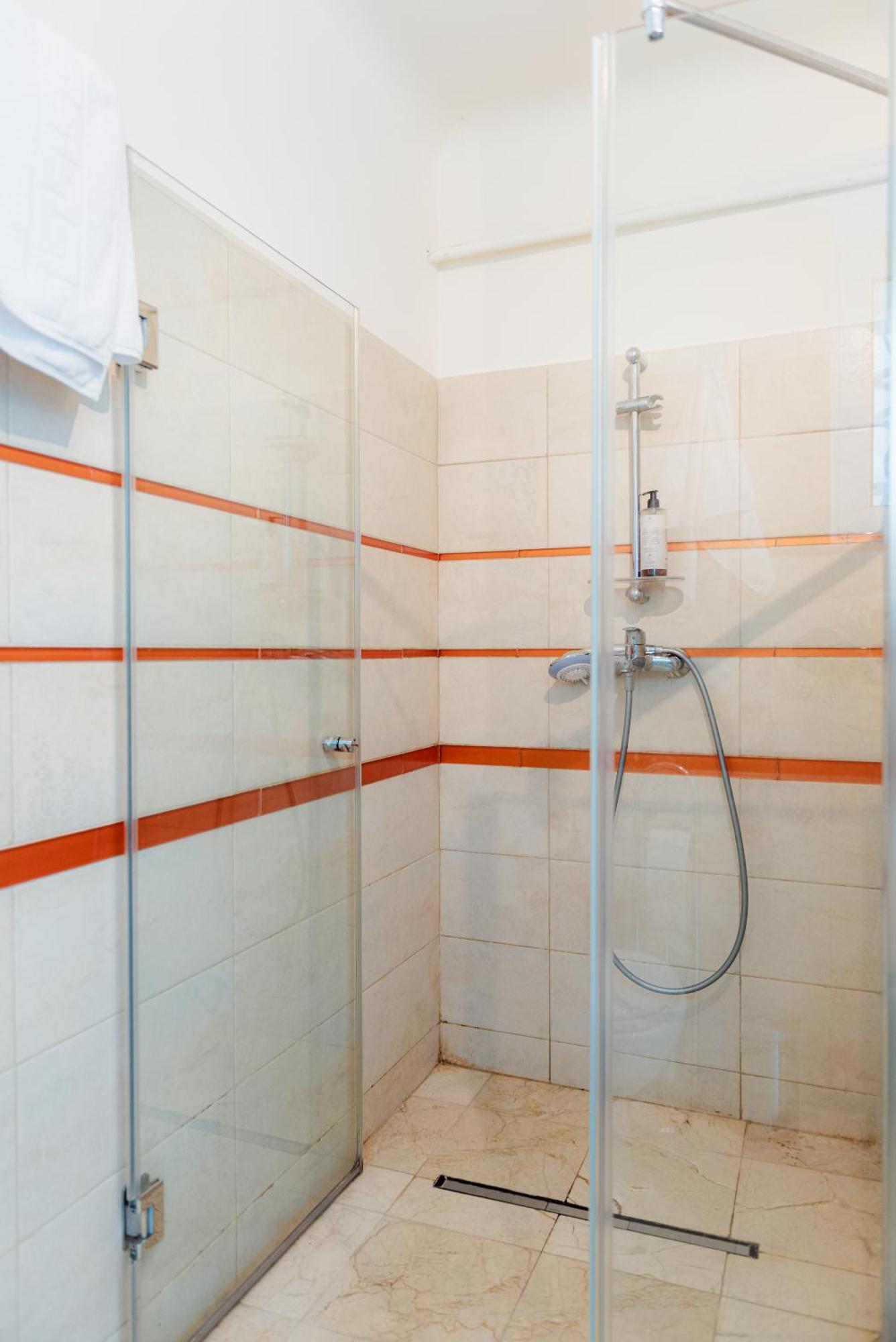 Downtown Apartment Boutique Green Garden Unirii บูคาเรสต์ ภายนอก รูปภาพ